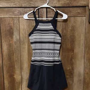 JAG women’s 1-piece black & white swimsuit / swim dress. Size medium.